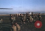 Standbild Vietnam Fallschirmjäger Vietnam, 1962, aus Sekunde 10 historischem Filmmaterial Videoclip 65675075373
