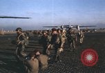 Standbild Vietnam Fallschirmjäger Vietnam, 1962, aus Sekunde 14 historischem Filmmaterial Videoclip 65675075373