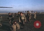 Standbild Vietnam Fallschirmjäger Vietnam, 1962, aus Sekunde 15 historischem Filmmaterial Videoclip 65675075373