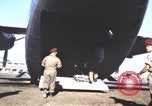 Standbild Vietnam Fallschirmjäger Vietnam, 1962, aus Sekunde 20 historischem Filmmaterial Videoclip 65675075373