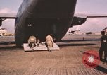 Standbild Vietnam Fallschirmjäger Vietnam, 1962, aus Sekunde 33 historischem Filmmaterial Videoclip 65675075373