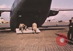 Standbild Vietnam Fallschirmjäger Vietnam, 1962, aus Sekunde 34 historischem Filmmaterial Videoclip 65675075373