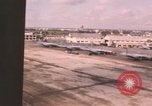 Standbild Vietnam Fallschirmjäger Vietnam, 1962, aus Sekunde 36 historischem Filmmaterial Videoclip 65675075373