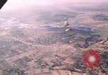 Standbild Vietnam Fallschirmjäger Vietnam, 1962, aus Sekunde 61 historischem Filmmaterial Videoclip 65675075373