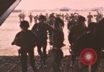 Standbild Vietnam Fallschirmjäger Vietnam, 1962, aus Sekunde 3 historischem Filmmaterial Videoclip 65675075374