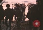 Standbild Vietnam Fallschirmjäger Vietnam, 1962, aus Sekunde 11 historischem Filmmaterial Videoclip 65675075374