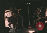Standbild Vietnam Fallschirmjäger Vietnam, 1962, aus Sekunde 18 historischem Filmmaterial Videoclip 65675075374