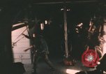 Standbild Vietnam Fallschirmjäger Vietnam, 1962, aus Sekunde 24 historischem Filmmaterial Videoclip 65675075374