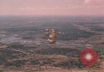 Standbild Vietnam Fallschirmjäger Vietnam, 1962, aus Sekunde 33 historischem Filmmaterial Videoclip 65675075374