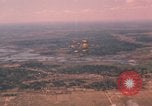Standbild Vietnam Fallschirmjäger Vietnam, 1962, aus Sekunde 37 historischem Filmmaterial Videoclip 65675075374