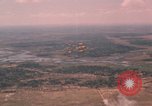 Standbild Vietnam Fallschirmjäger Vietnam, 1962, aus Sekunde 40 historischem Filmmaterial Videoclip 65675075374