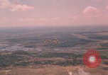 Standbild Vietnam Fallschirmjäger Vietnam, 1962, aus Sekunde 44 historischem Filmmaterial Videoclip 65675075374