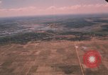 Standbild Vietnam Fallschirmjäger Vietnam, 1962, aus Sekunde 56 historischem Filmmaterial Videoclip 65675075374