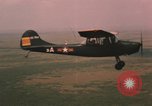 Standbild O-1E Bird Dog Flugzeuge Tan ein Vietnam, 1962, aus Sekunde 37 historischem Filmmaterial Videoclip 65675075377