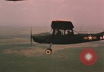Standbild O-1E Bird Dog Flugzeuge Tan ein Vietnam, 1962, aus Sekunde 46 historischem Filmmaterial Videoclip 65675075377