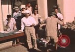 Immagine di Popolo vietnamita Canzone Mao Vietnam, 1962, secondo 26 filmato di repertorio 65675075384
