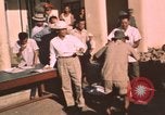 Immagine di Popolo vietnamita Canzone Mao Vietnam, 1962, secondo 27 filmato di repertorio 65675075384