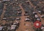Standbild Luftaufnahmen Song Mao Vietnam, 1962, aus Sekunde 26 historischem Filmmaterial Videoclip 65675075386