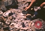 Standbild verbrannte Fläche Song Mao Vietnam, 1962, aus Sekunde 32 historischem Filmmaterial Videoclip 65675075387