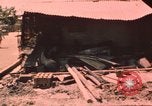 Standbild verbrannte Fläche Song Mao Vietnam, 1962, aus Sekunde 49 historischem Filmmaterial Videoclip 65675075387