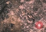 Standbild verbrannte Fläche Song Mao Vietnam, 1962, aus Sekunde 14 historischem Filmmaterial Videoclip 65675075388