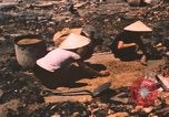 Standbild verbrannte Fläche Song Mao Vietnam, 1962, aus Sekunde 41 historischem Filmmaterial Videoclip 65675075388