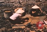 Standbild verbrannte Fläche Song Mao Vietnam, 1962, aus Sekunde 42 historischem Filmmaterial Videoclip 65675075388