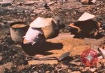 Standbild verbrannte Fläche Song Mao Vietnam, 1962, aus Sekunde 47 historischem Filmmaterial Videoclip 65675075388