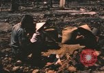 Standbild verbrannte Fläche Song Mao Vietnam, 1962, aus Sekunde 49 historischem Filmmaterial Videoclip 65675075388