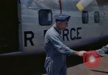 Standbild der US Air Force Offiziere Da Nang Vietnam, 1962, aus Sekunde 21 historischem Filmmaterial Videoclip 65675075394