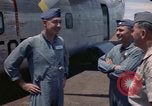 Standbild der US Air Force Offiziere Da Nang Vietnam, 1962, aus Sekunde 25 historischem Filmmaterial Videoclip 65675075394