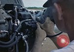 Standbild USA airmen Da Nang Vietnam, 1962, aus Sekunde 7 historischem Filmmaterial Videoclip 65675075395
