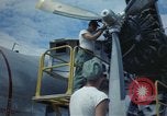 Standbild USA airmen Da Nang Vietnam, 1962, aus Sekunde 13 historischem Filmmaterial Videoclip 65675075395
