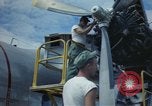 Standbild USA airmen Da Nang Vietnam, 1962, aus Sekunde 15 historischem Filmmaterial Videoclip 65675075395