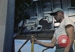 Standbild USA airmen Da Nang Vietnam, 1962, aus Sekunde 20 historischem Filmmaterial Videoclip 65675075395