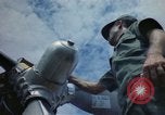 Standbild USA airmen Da Nang Vietnam, 1962, aus Sekunde 21 historischem Filmmaterial Videoclip 65675075395