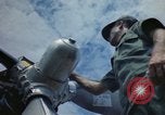 Standbild USA airmen Da Nang Vietnam, 1962, aus Sekunde 23 historischem Filmmaterial Videoclip 65675075395