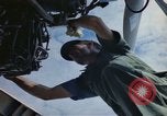 Standbild USA airmen Da Nang Vietnam, 1962, aus Sekunde 30 historischem Filmmaterial Videoclip 65675075395