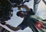 Standbild USA airmen Da Nang Vietnam, 1962, aus Sekunde 31 historischem Filmmaterial Videoclip 65675075395
