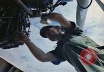 Standbild USA airmen Da Nang Vietnam, 1962, aus Sekunde 32 historischem Filmmaterial Videoclip 65675075395