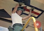 Standbild USA airmen Da Nang Vietnam, 1962, aus Sekunde 45 historischem Filmmaterial Videoclip 65675075395