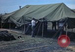 Standbild USA airmen Da Nang Vietnam, 1962, aus Sekunde 52 historischem Filmmaterial Videoclip 65675075395