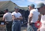 Standbild USA airmen Da Nang Vietnam, 1962, aus Sekunde 62 historischem Filmmaterial Videoclip 65675075395