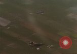 Immagine di F-100D Super Sabre jet fighters Il Vietnam, 1967, secondo 29 filmato di repertorio 65675075398
