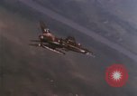 Immagine di F-100D Super Sabre jet fighters Il Vietnam, 1967, secondo 45 filmato di repertorio 65675075398