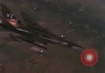 Immagine di F-100D Super Sabre jet fighters Il Vietnam, 1967, secondo 51 filmato di repertorio 65675075398