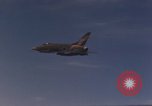 Image F-100D Super de chasseurs à réaction Sabre Vietnam, 1967, de la seconde 4 séquences d'archives historiques vidéo 65675075405