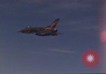 Image F-100D Super de chasseurs à réaction Sabre Vietnam, 1967, de la seconde 6 séquences d'archives historiques vidéo 65675075405