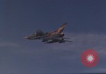 Image F-100D Super de chasseurs à réaction Sabre Vietnam, 1967, de la seconde 14 séquences d'archives historiques vidéo 65675075405