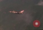 Image F-100D Super de chasseurs à réaction Sabre Vietnam, 1967, de la seconde 60 séquences d'archives historiques vidéo 65675075405